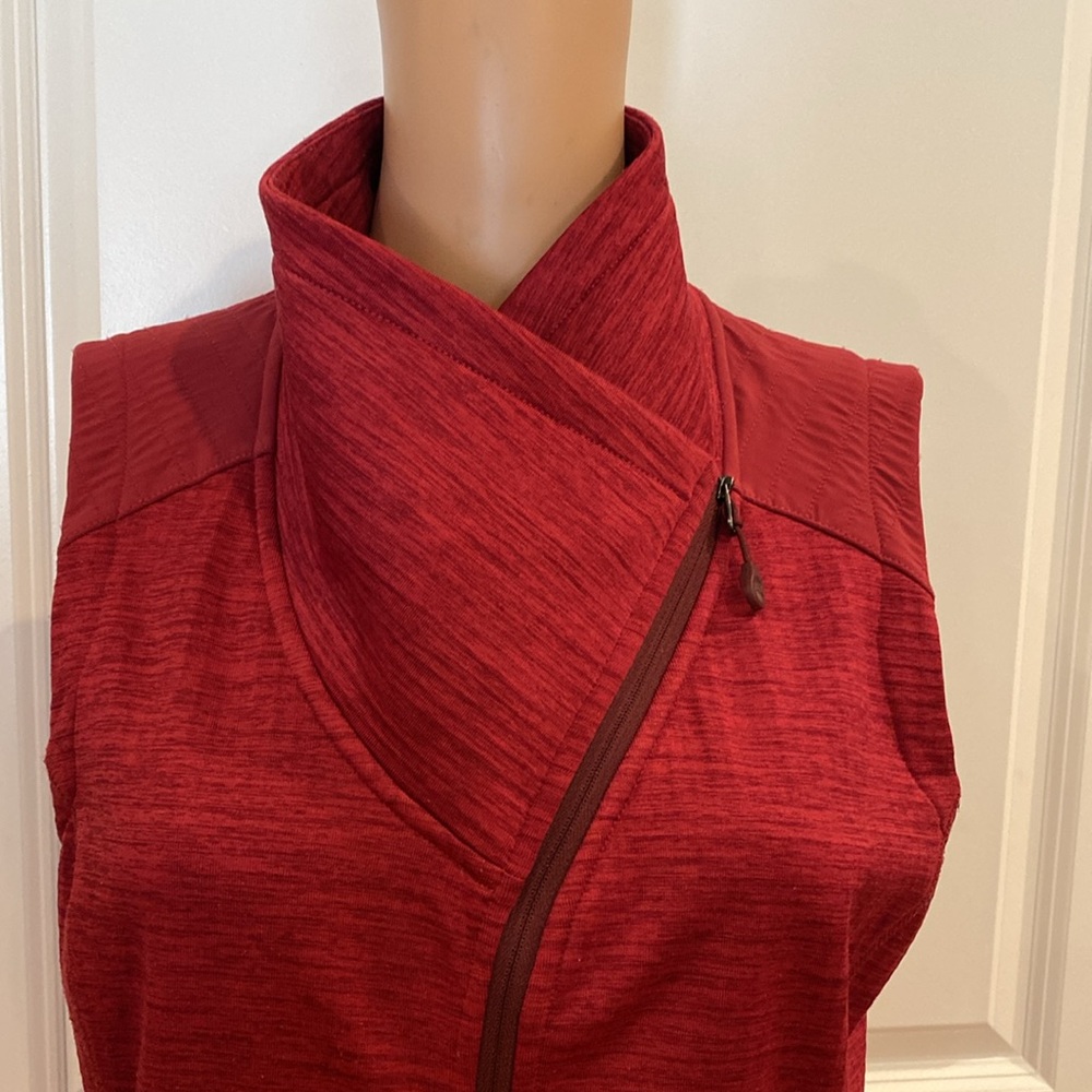macpac vest - Picture 3 of 8